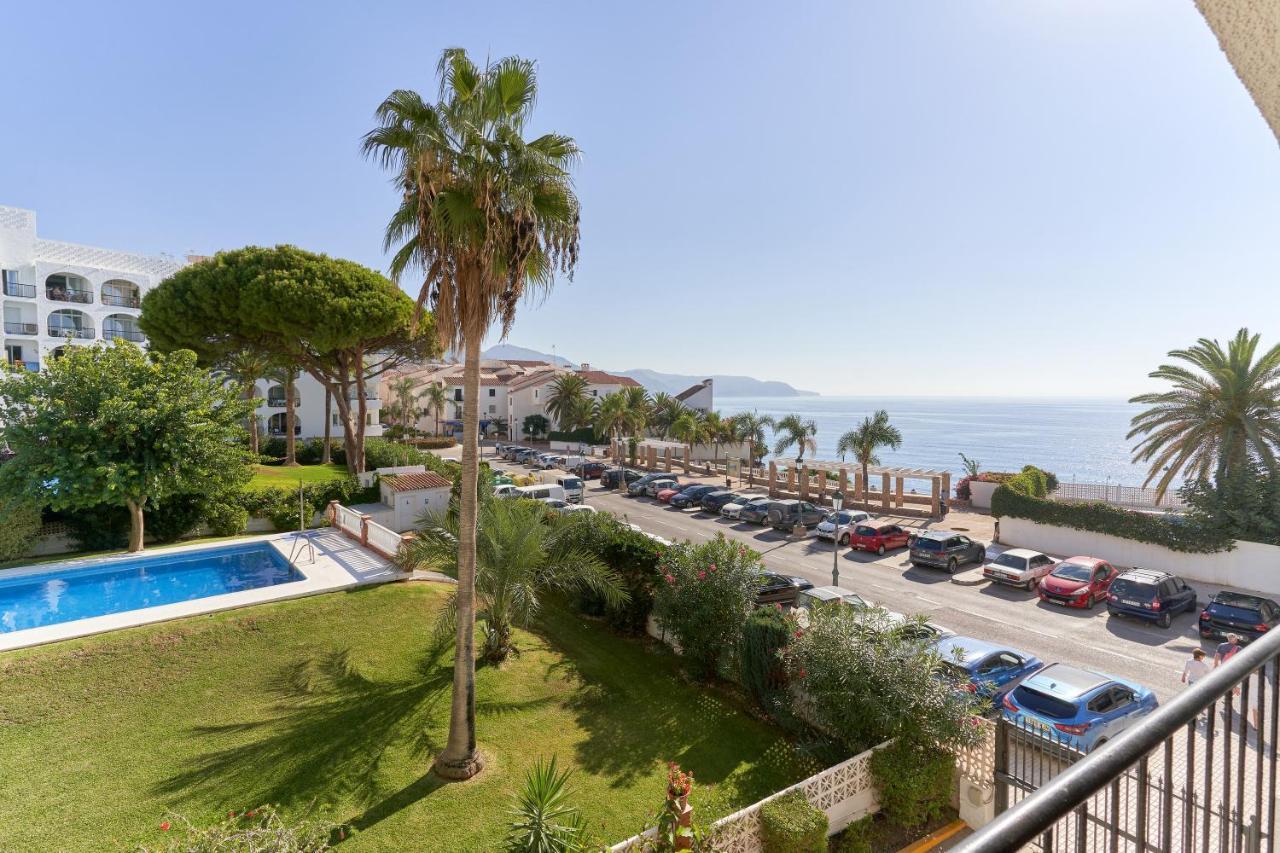 Carabeo 23- Acceso A La Playa Lägenhet Nerja Exteriör bild